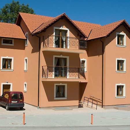 Apartments Manjan Krasno Polje Buitenkant foto