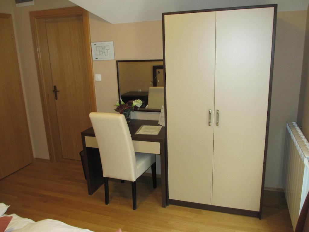 Apartments Manjan Krasno Polje Kamer foto