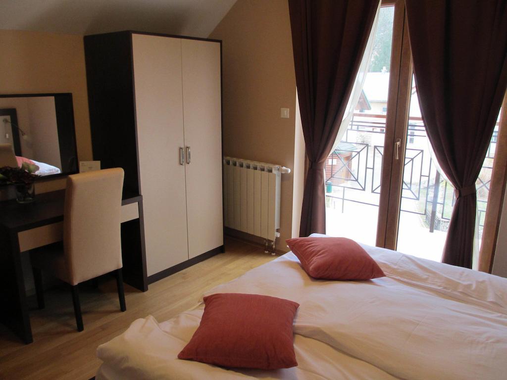 Apartments Manjan Krasno Polje Kamer foto