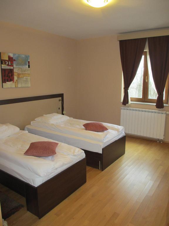 Apartments Manjan Krasno Polje Kamer foto